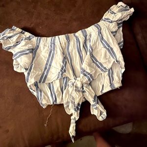 Cropped blue and white PacSun shirt